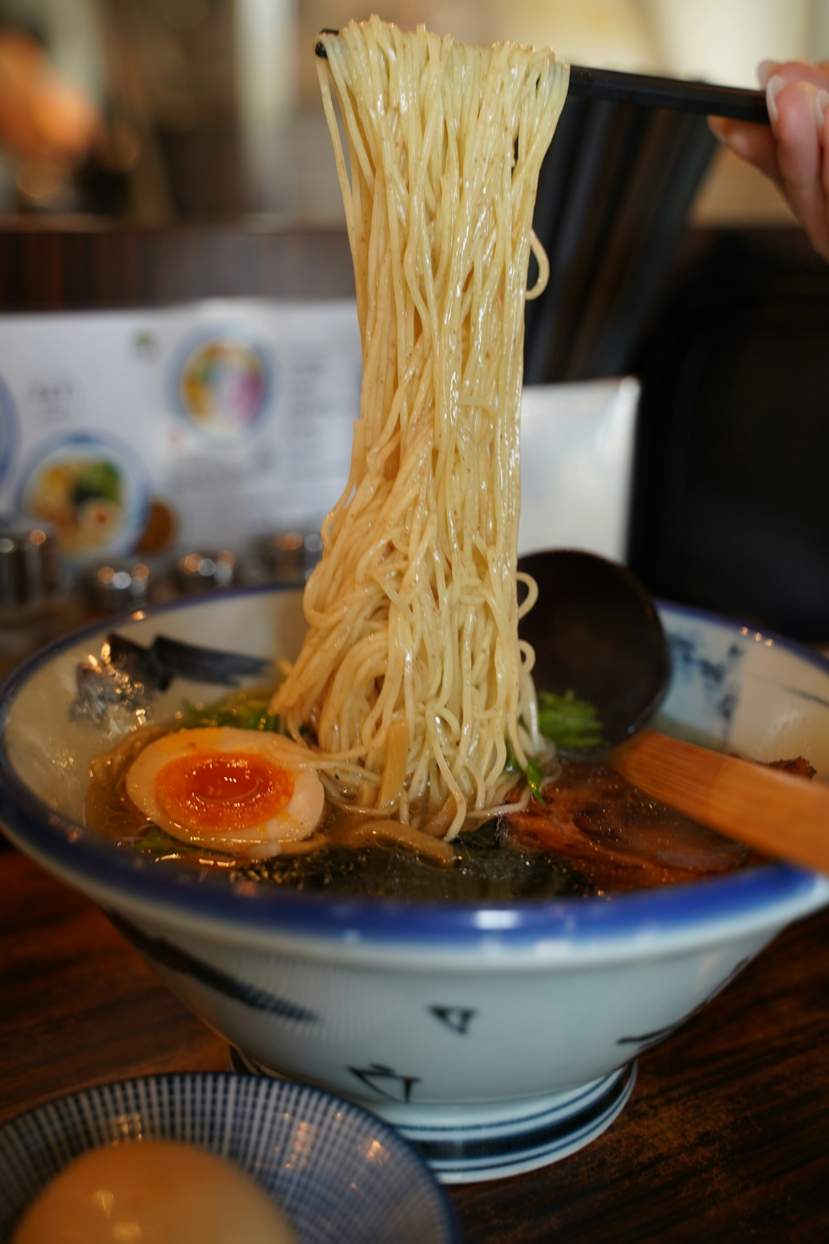 ラーメンの実写写真
